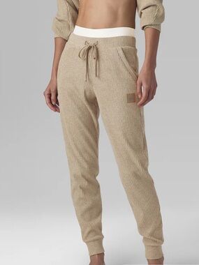 ALO Yoga Ribbed Drawstring Joggers in Taupe